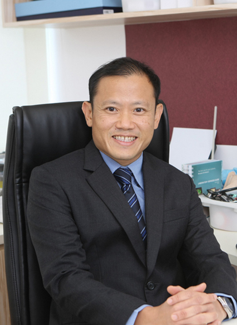 Dr. Kenneth Chan